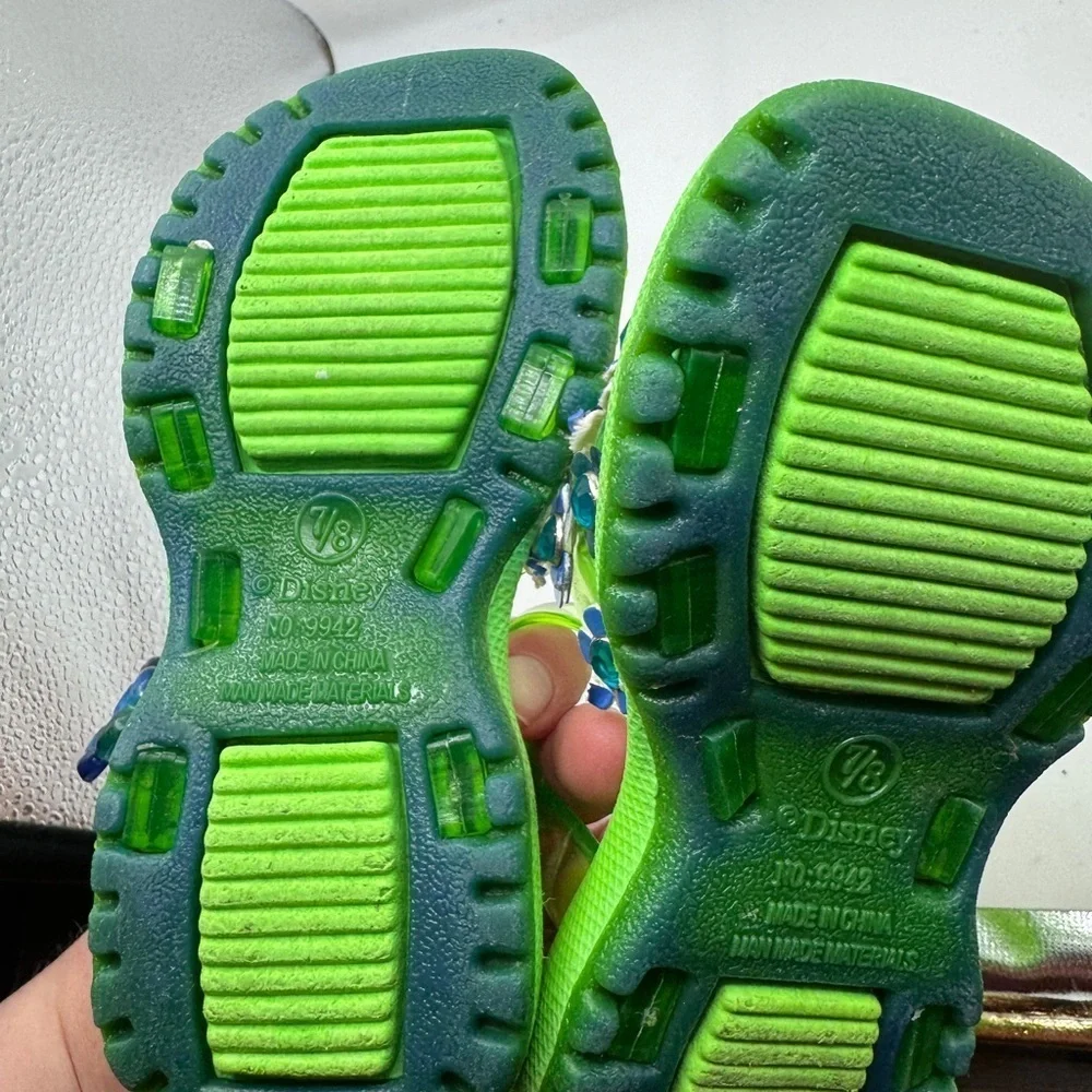 Disney worn 3x